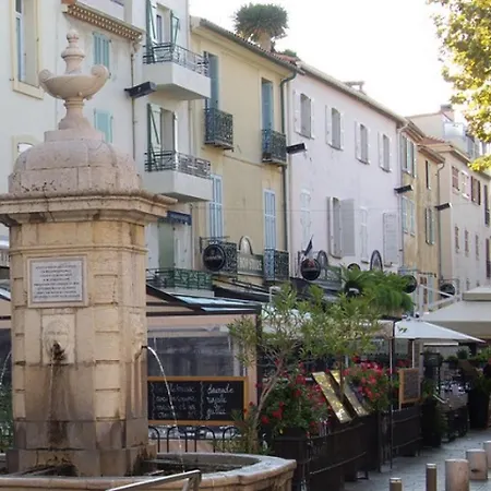Cap D'antibes Et Terrasse Face A La Apartment *